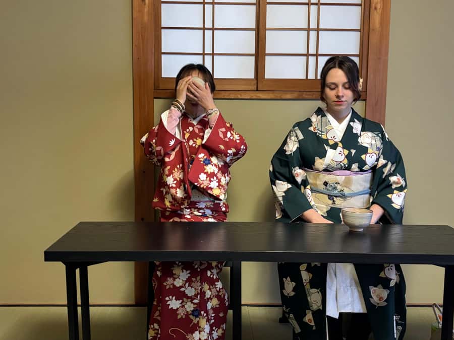 Kyoto Ninenzaka: Tea Ceremony in Old Townhouse with Chairs - Why Ninenzaka’s Tea Ceremony Feels More Like Practice Than Performance