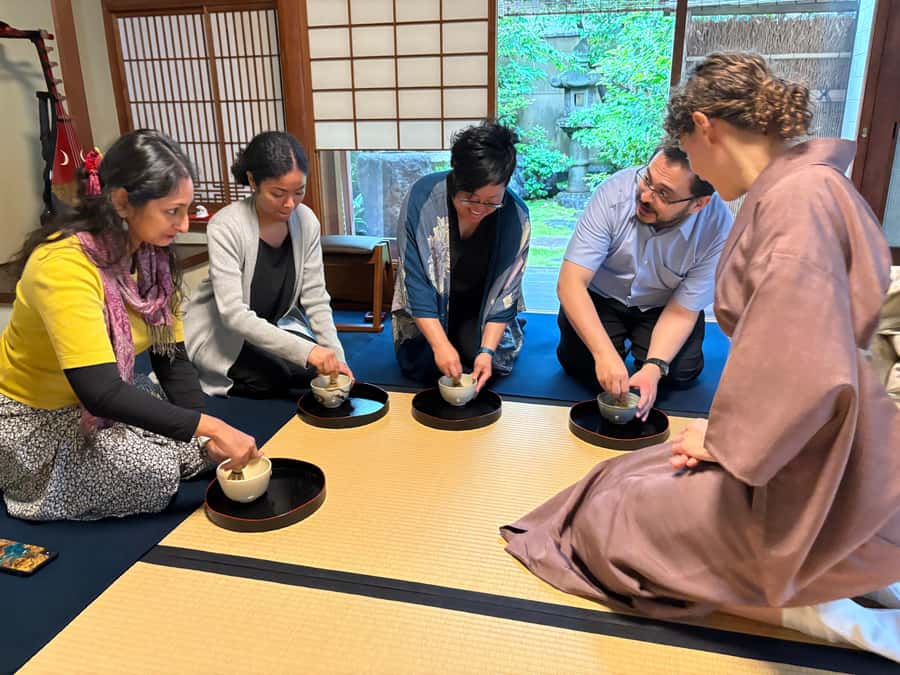 Kyoto: Tea Ceremony, in traditional Japan house (ENG/ES/NLD) - Meeting point near Shinrenji and Shijo Omiya area