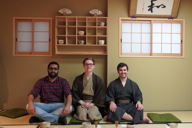 Kyoto Tea Ceremony & Kiyomizu-dera Temple Walking Tour - Yasaka Shrine Meet-Up: Starting in the Right Place