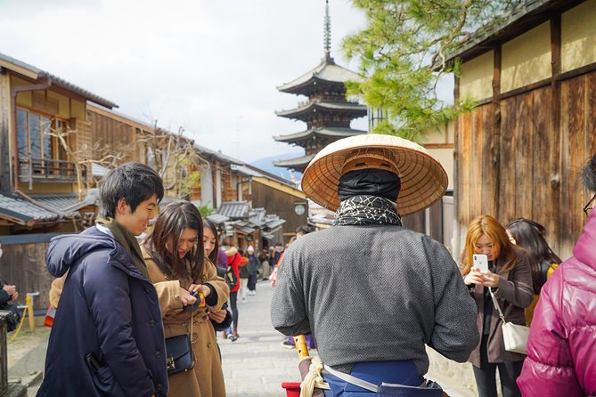 Kyoto Tea Ceremony & Kiyomizu-dera Temple Walking Tour - Meet Your Guide: Why a Local Voice Changes the Walk