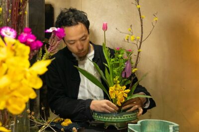 Kyoto Tea ceremony with Japanese Flower Arrangement Ikebana - Step One: Choose Your Seasonal Flowers at the Shop