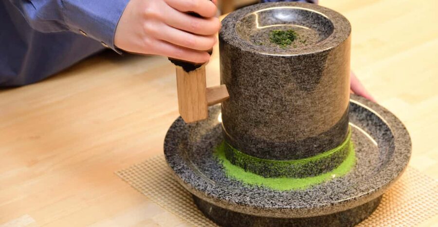 Kyoto: Tea Museum Tickets and Matcha Grinding Experience - The 1-hour matcha class: what happens step by step
