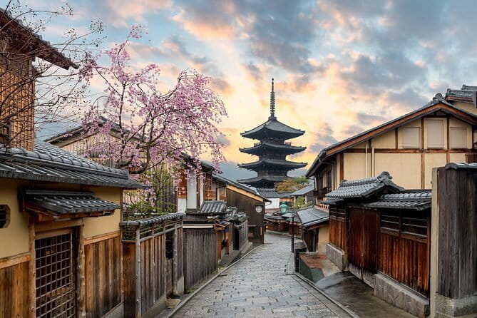 Kyoto Walking Tour with Kimono Rental Lunch and Tea Ceremony - Shimogamo Jinja: 1,000+ Years in One Walk-Stop