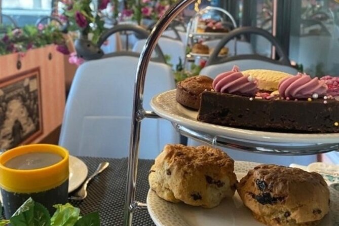 London Afternoon Tea Bus and Panoramic Tour on Lower Deck - Lower Deck vs Photos: Where You’ll Want to Sit