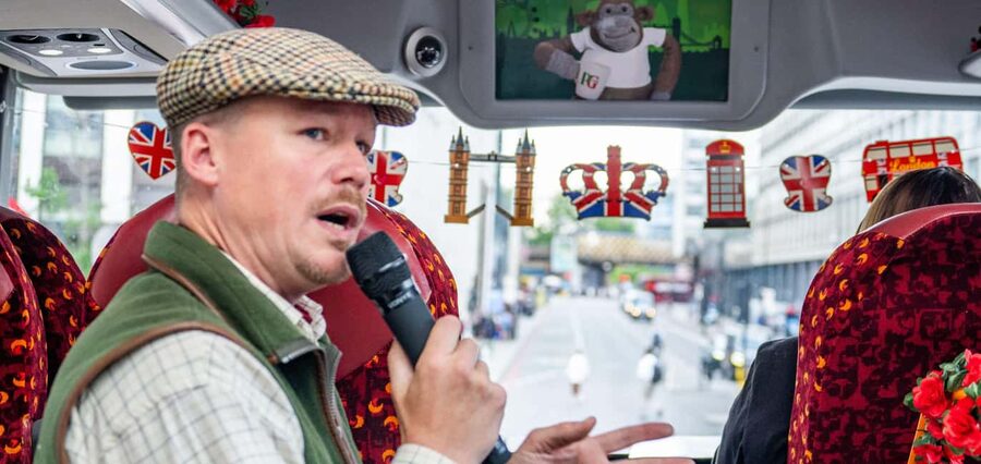 London: Afternoon Tea Bus Tour & London Eye Option - Entering London in 90 minutes: the “bus snapshot” mindset