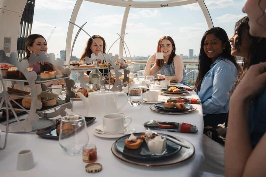London: Afternoon Tea on the London Eye - When to book (and when to avoid it)