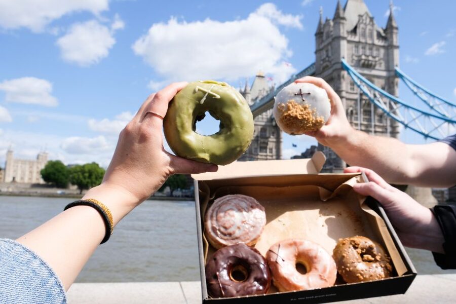 London: Borough Market Delicious Doughnut & Tea Experience - Borough High Street walking route: history you can taste