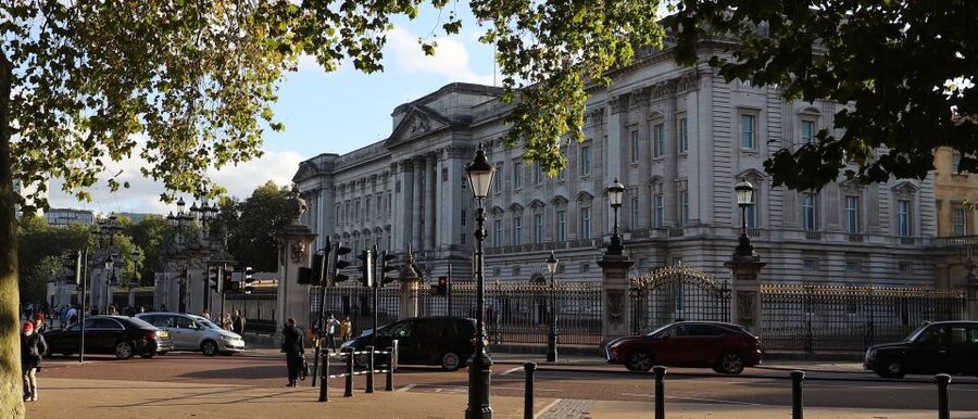 London: Buckingham Palace Walk & Tea at Kensington Palace - High Tea in Royal Surroundings: What You Actually Eat