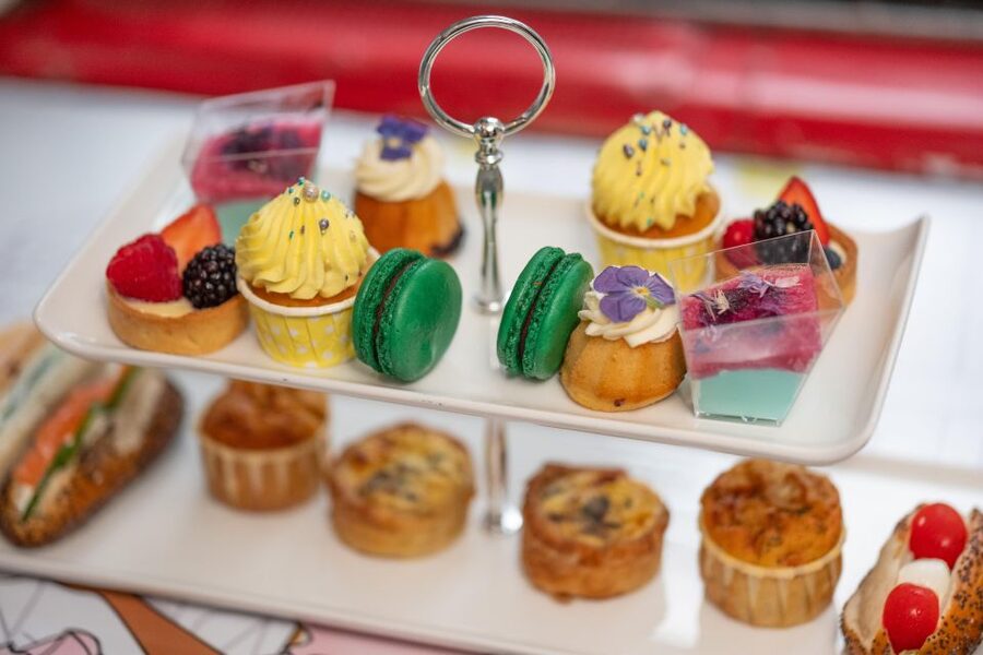 London: Gin and Afternoon Tea Bus Tour with Audio Guide - Key highlights to look forward to