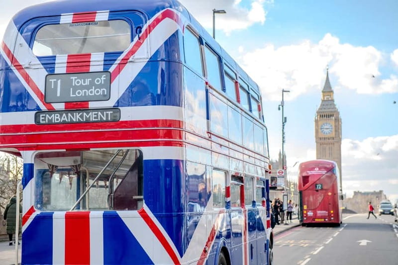 London: Great British Afternoon Tea Bus Tour - From St Paul’s to Tower Bridge: the skyline hits harder from the bus
