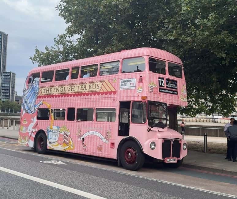 London: "Here We Go Again" Afternoon Tea Bus - A moving afternoon tea with ABBA hits over the Thames