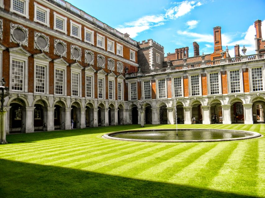 London: Royal Hampton Court Guided Tour with Afternoon Tea - Ann Boleyn’s Gatehouse and the Henry VIII Angle