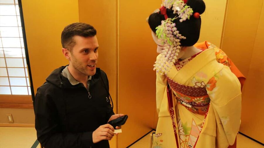 Maiko Dance and Tea Ceremony on a Noh Stage in Kyoto - What’s Included vs. What You Pay For