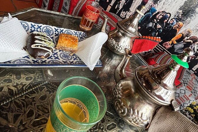 Málaga Tea Party with Tarot reading - Who should book this tea and tarot experience?