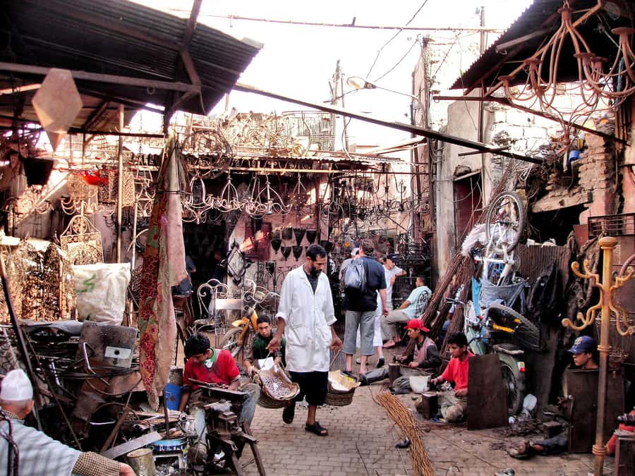 Marrakech Guided Souks Tour with a Local Insider - Foundouks: the hidden merchant story inside old Marrakech