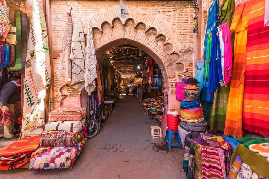 Marrakech Guided Souks Tour with a Local Insider - Souk Semmarine: the main market stretch (and where shopping becomes easier)