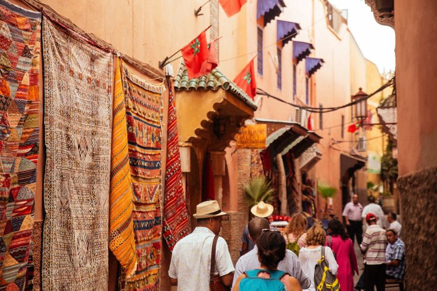 Marrakech: Private Souks Tour with Tea and Traditional Snack - Logistics that affect your comfort: where you meet and what to wear