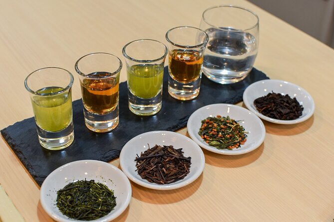 Matcha Experience with of Japanese Tea Tasting in Tokyo - Matcha Latte and Hojicha Latte: A Tokyo Twist You Can Repeat
