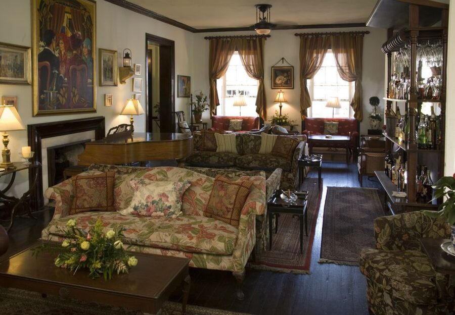 Nassau: Afternoon Tea at Graycliff Hotel and Restaurant - Who This Afternoon Tea Suits Best (And Who Might Skip It)