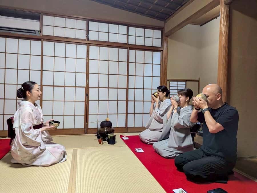 【NEW】Shibuya Tea Ceremony Tokyo-Chaan - The otemae demonstration: watch the flow, not just the tools