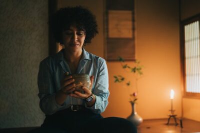 Oboro | Mindful Tea Ceremony in a 100-Year-Old Kyoto Teahouse - How the 50-minute ritual moves from welcome tea to final candle