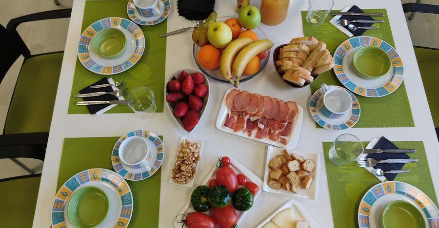 OleoAlmanzora: Guided tour + EVOO Breakfast/Afternoon tea - Olive groves stop: learning what to plant for good olive oil