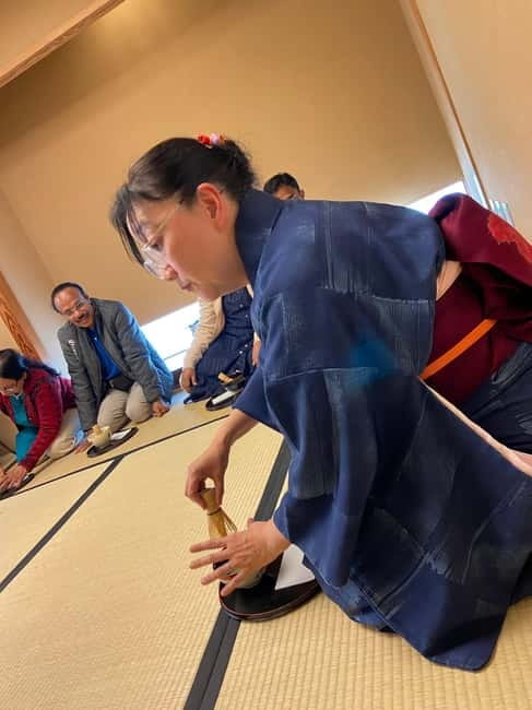 Osaka; Japanese Tea ceremony experience, Macha and Sencha - Key things that make this Osaka tea ceremony worth your hour