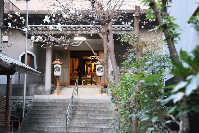 Osaka:Zen Tea Ceremony and Foot Bath Experience<45min> - The 45-minute temple ritual: worship, incense, and guided calm