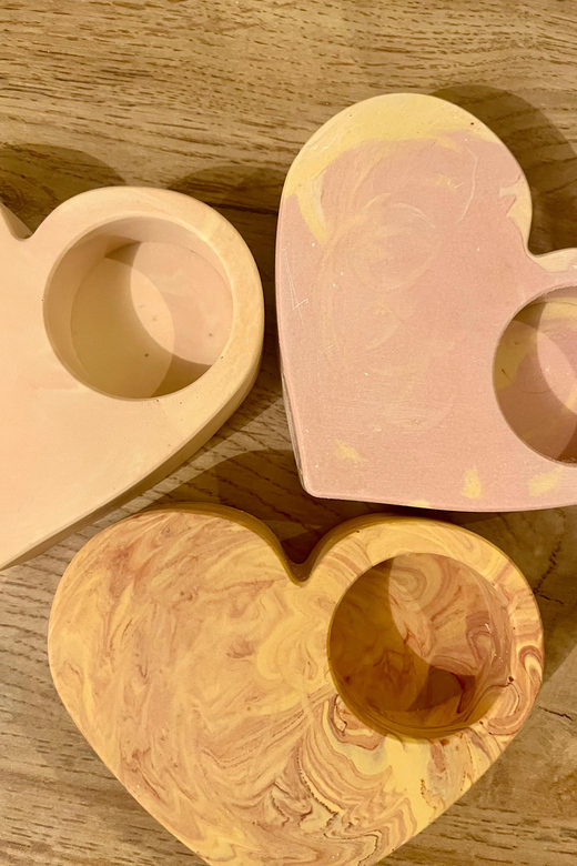 Prague: Craft your unique tea-candle holder set - Design choices that shape the final look (shape, pigments, and color depth)