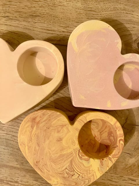 Prague: Craft your unique tea-candle holder set - The studio vibe: relaxing, guided, and not intimidating