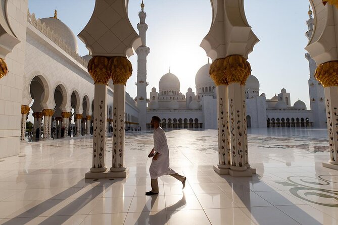 Private Abu Dhabi Sheikh zayed mosque with Louver Museum & Emirates Place Tea - Key highlights worth your time
