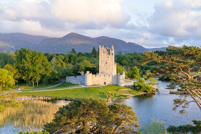 Private Jaunting Tour and Afternoon Tea in Killarney - Jaunting Cars + Tea: why this combo works in Killarney