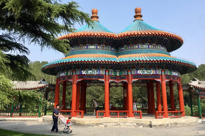 Private Tour to the Temple of Heaven and Tea tasting at the Maliandao Tea city - Maliandao Tea Street: guided tea tasting with a take-home reward