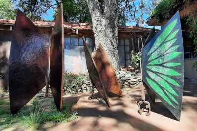 Seftel Gallery Art Experience - Meet the Artist near Santa Fe - Cerrillos atmosphere: historic village charm without the big-city art chaos