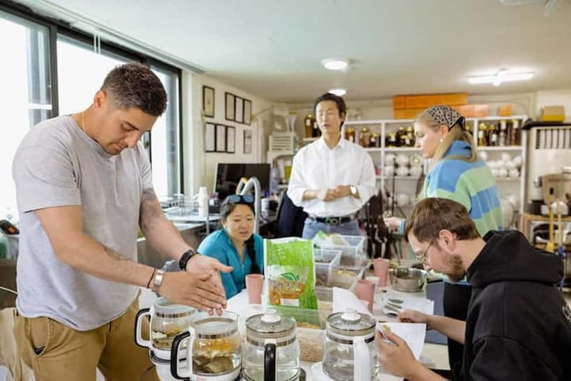 Seoul: Herbal Tea Class & Korean Medicine Tour - 40+ herbs, hands-on blending, and a tea made for you