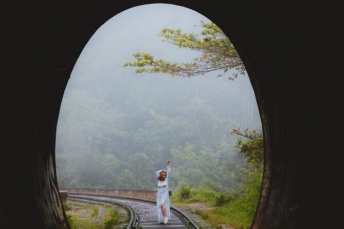 Sigiriya, Kandy to Ella TRain Ride plus Up Country TEA[B&B Basis] - Nuwara Eliya: Tea Country in Little England Style