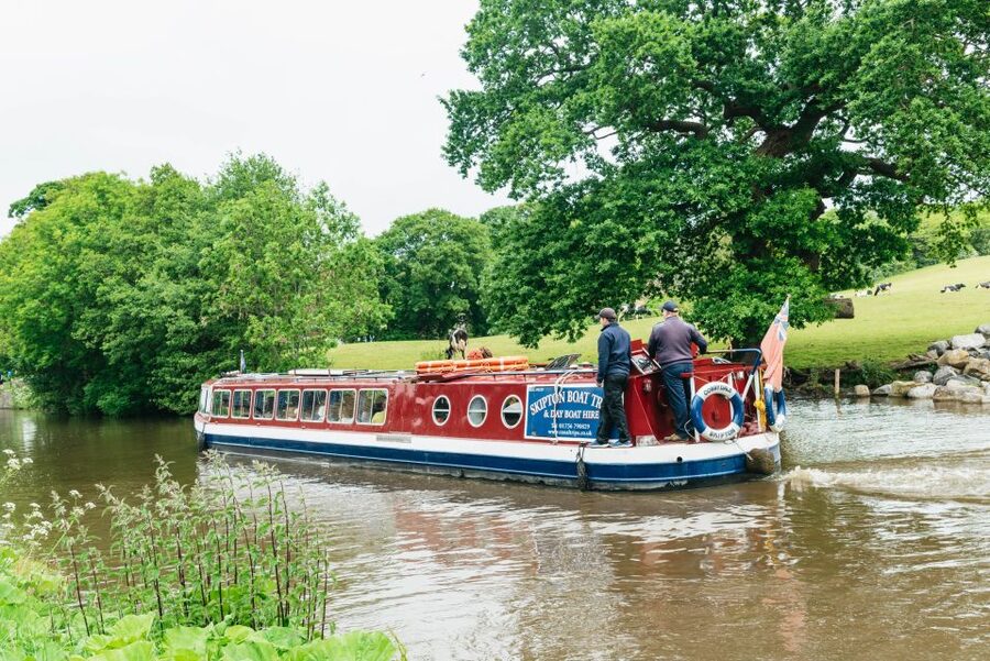 Skipton: 2-Hour Afternoon Tea Cruise - Should you book this Skipton 2-hour afternoon tea cruise?