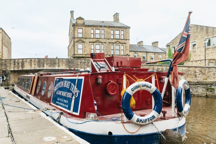 Skipton: 2-Hour Afternoon Tea Cruise - Why a Skipton afternoon tea cruise works so well