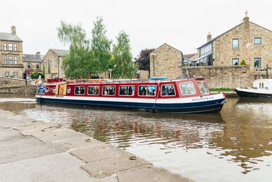Skipton: 2-Hour Afternoon Tea Cruise - The 2-hour cruise: pace, route feel, and the scenery payoff