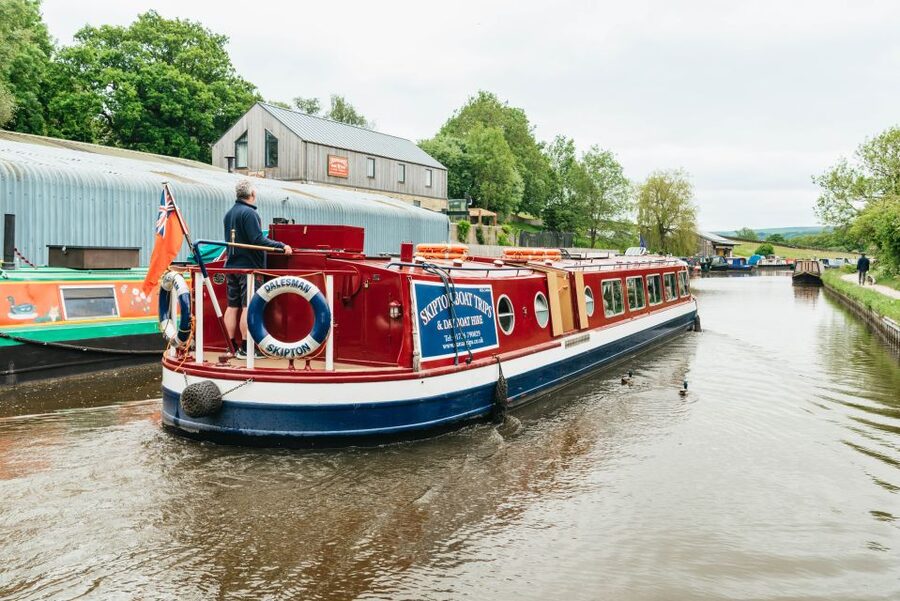 Skipton: 2-Hour Afternoon Tea Cruise - Who this Skipton canal tea cruise is best for