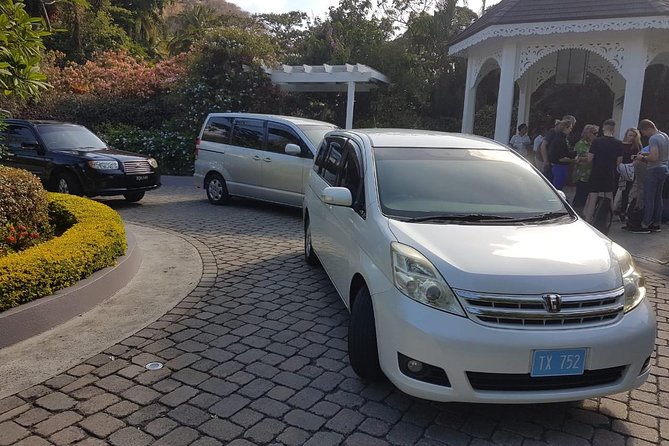 St. Lucia Airport Transfer (UVF) - Complimentary Coffee, Tea, Cold Beverages - The Ride Experience: Air-Conditioning, Drinks, and Friendly Landmark Talk