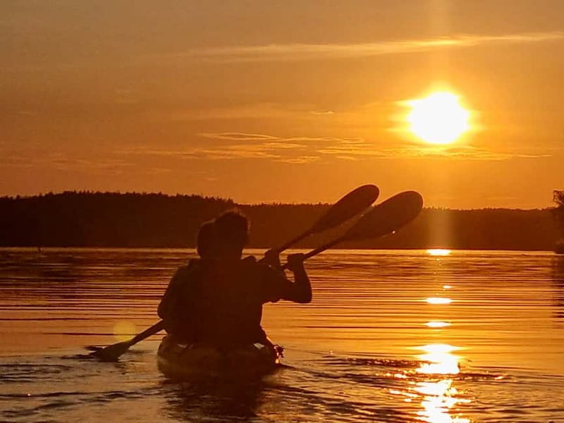 Stockholm: Sunset Kayak Tour on Lake Mälaren with Tea & Cake - Your First Water Time: Intro, Coaching, and Getting Comfortable