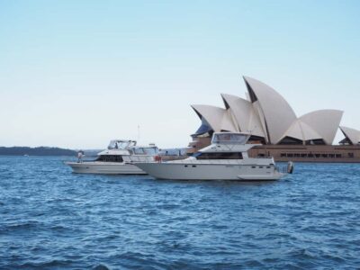 Sydney Harbour: 2-Hour Morning Yacht Cruise with Morning Tea - The 10:00 AM route: Bridge, Opera House, then Harbour coves