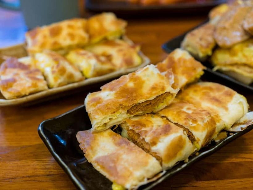 Taipei: Taiwan Traditional Breakfast & Market & Tea Tasting - When the Guide Explains What You’re Eating