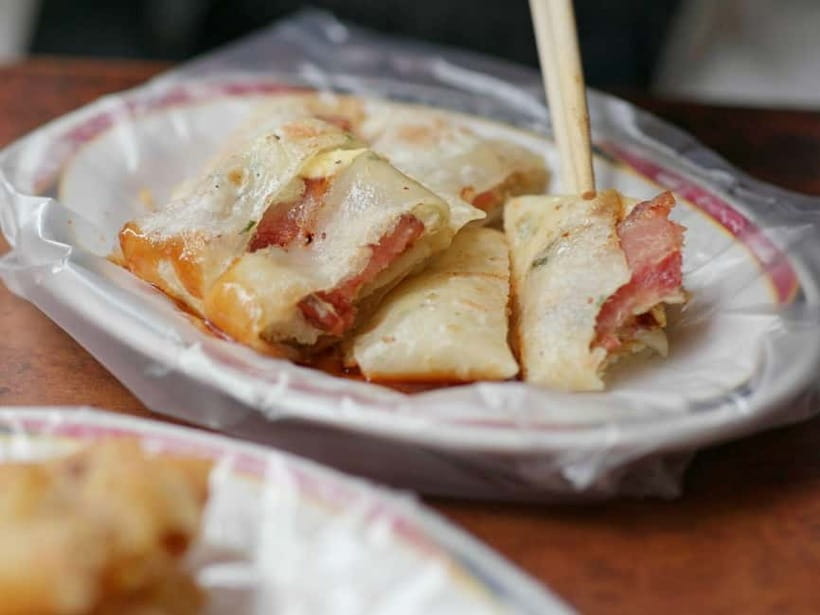 Taipei: Taiwan Traditional Breakfast & Market & Tea Tasting - Dihua Street Finish at 旺萊山: A Natural Old-Neighborhood Ending