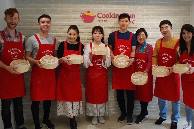 Taiwan Traditional Delicacies Experience, Xiao Long Bao, Chicken vermicelli with mushroom and sesame oil, Tofu strips salad, Bubble milk tea. - The menu: Xiao Long Bao, chicken vermicelli, tofu strips salad, bubble milk tea