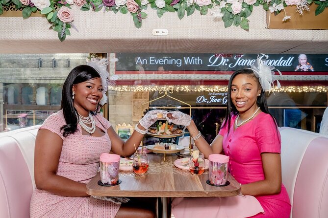 Tea Around Town Dallas: Sip and Savor the Sights - Boarding at 646 Main St: The Simple Logistics That Can Make or Break It