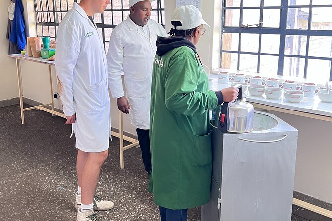 Tea Farm Experience at Riara Tea Farm And Factory Tour - Stop 1 at the Riara Tea Farm (Limuru Country Club): walk, learn, tea, lunch