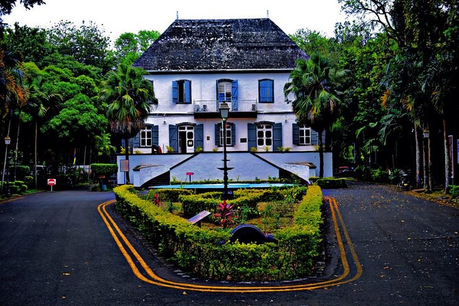 The Gorgeous East: Bois Cheri Tea factory, Rhumerie St-Aubin, Mahebourg & Lunch - Pointe Canon: Ocean Views and a Sense of Where You Are