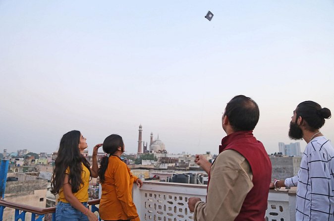 The Old Delhi Sundowner - Kite Flying and High Tea - Timing: why starting at 4:00 pm changes everything